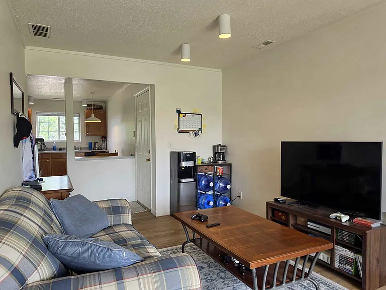 1203 Wesley Ave #210 — Photo 4