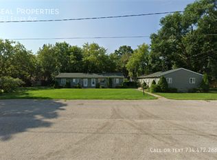 1931 Essex Ave, Saginaw, MI 48602