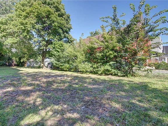 5th image of 33 Bremen St #33