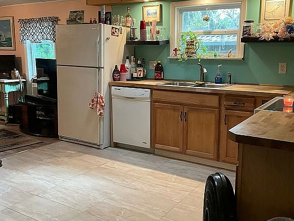 5th image of 23 White Feather Ln
