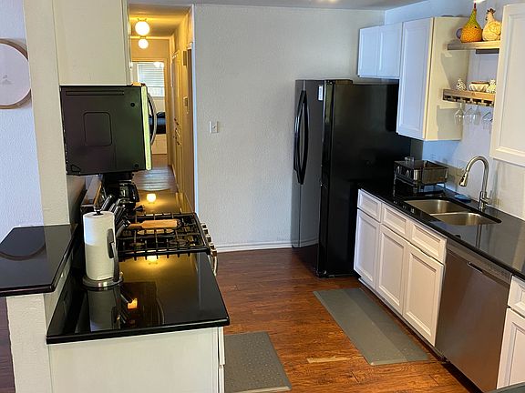 4th image of 2505 Parker Ln #A