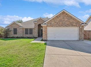 229 Highmeadow Rd, Aubrey, TX 76227