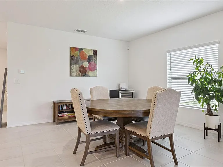 1099 Calico Pointe Cir — Photo 13