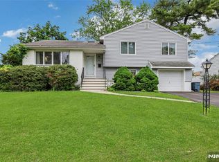 45 Kershner Pl, Fair Lawn, NJ 07410