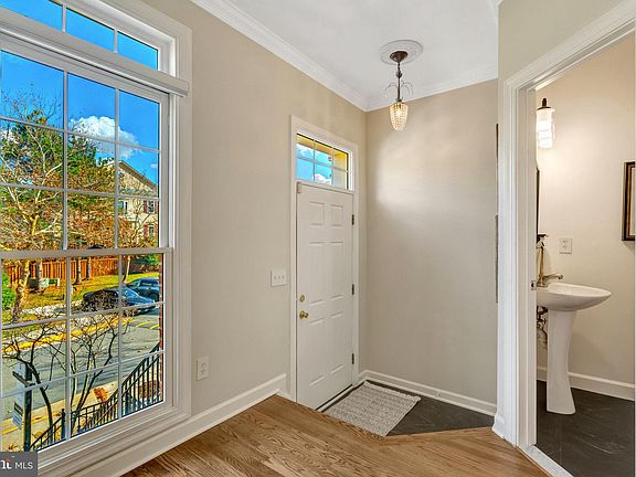 5th image of 4560 Fair Valley Dr
