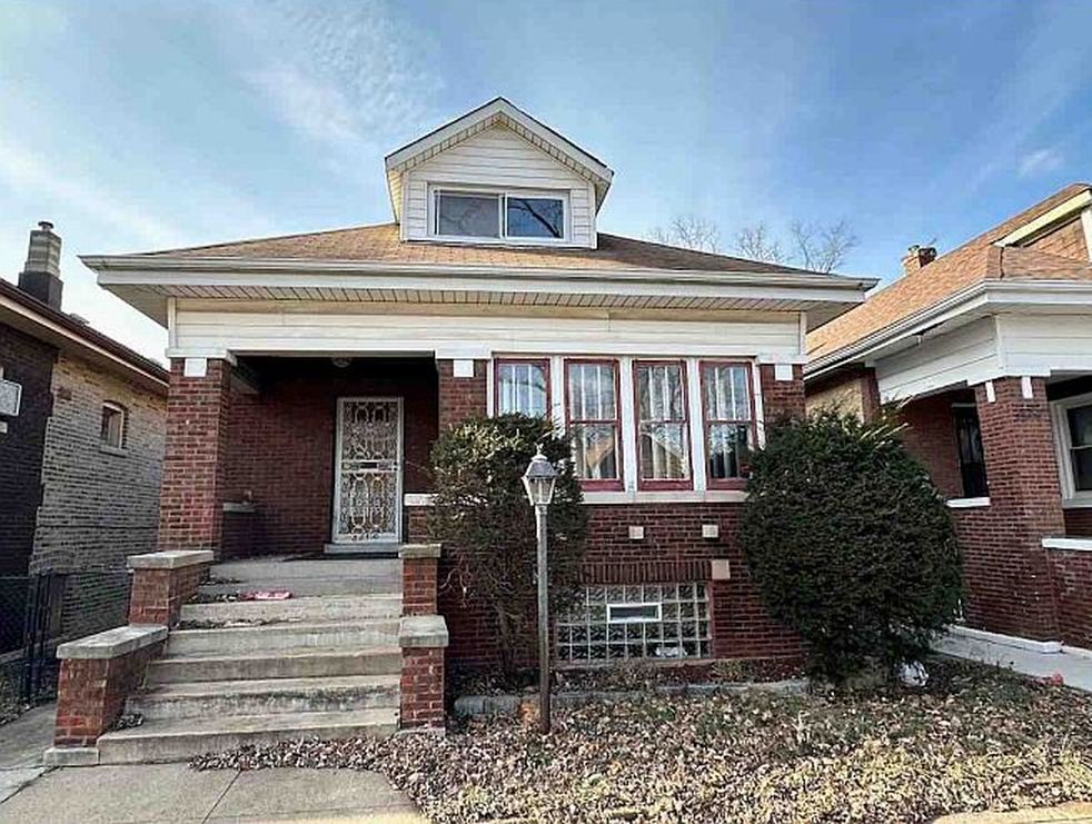 8414 S Aberdeen St - Property Image