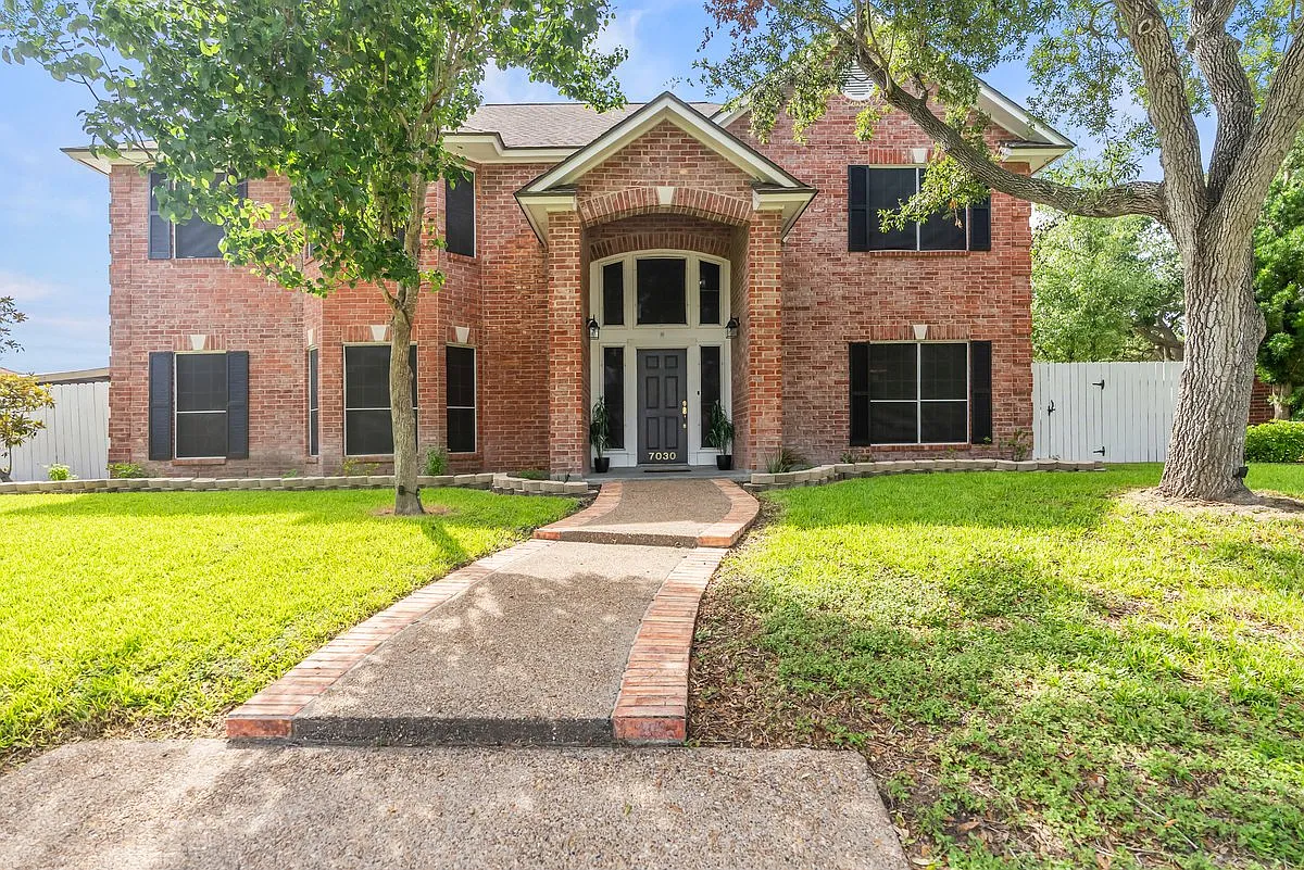 7030 Chiswick Dr — Photo 1
