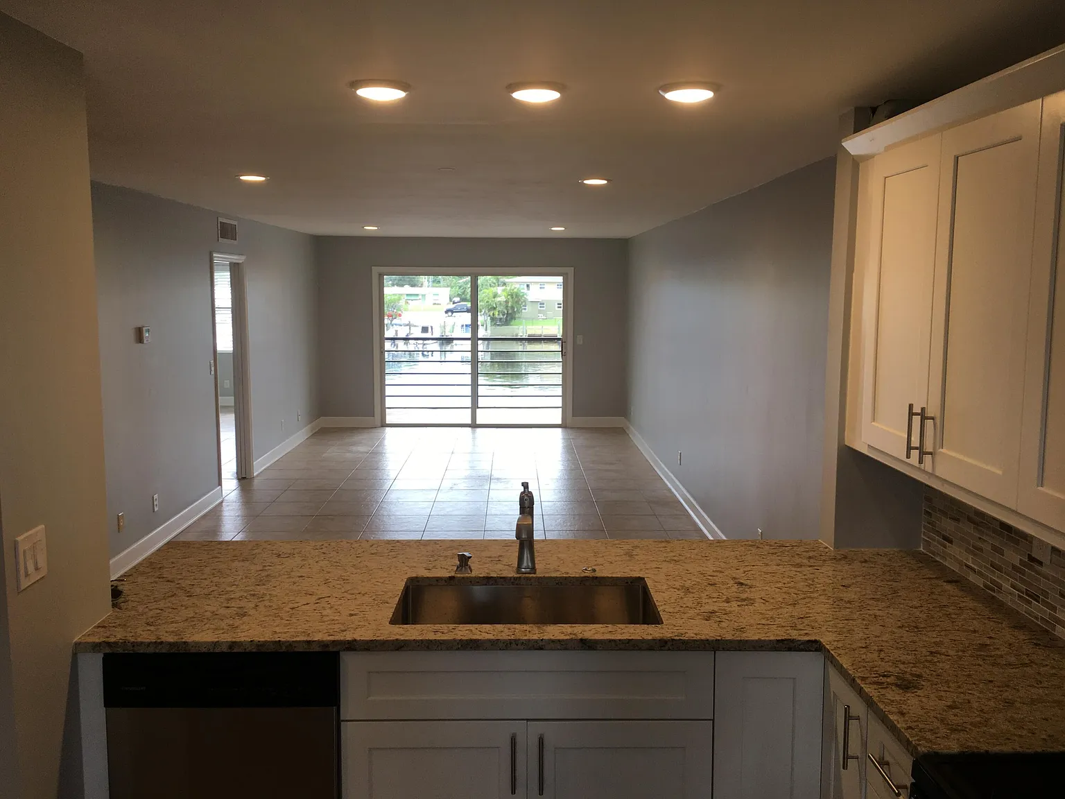 2 bed, 2.0 bath, 1084 sqft, $2,500 — Photo 4