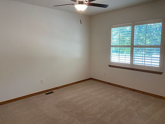 5th image of 1805 Whitefeather Dr