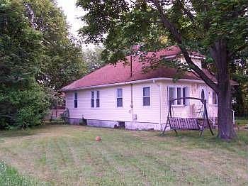 2nd image of 102 Smith St