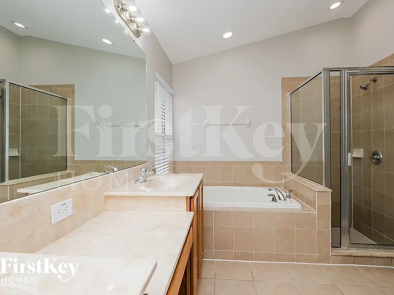 1620 Bonita Bluff Ct — Photo 13