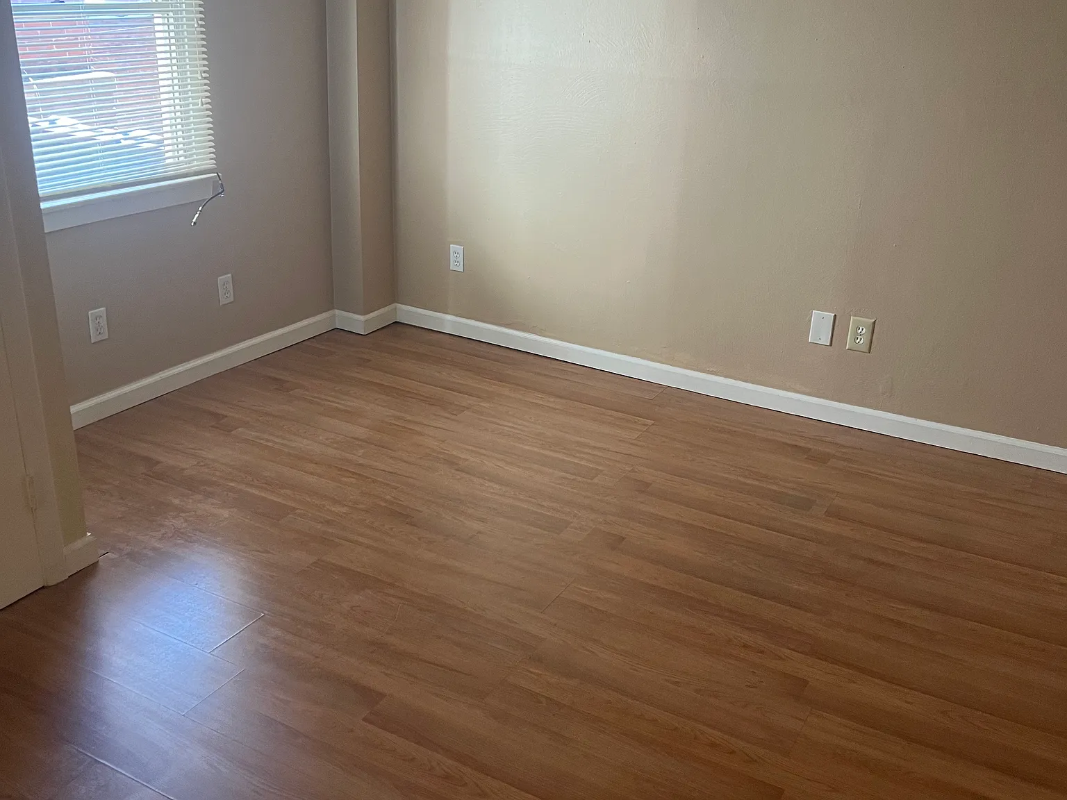 Studio, 1.5 bath, 500 sqft, $550 — Photo 3