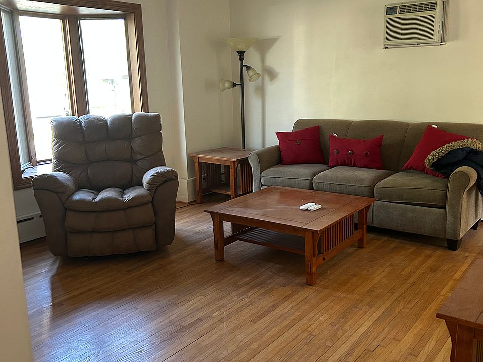 1st image of 621 Montrose Blvd