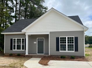 1133 Strawbush Rd, Rocky Mount, NC 27804