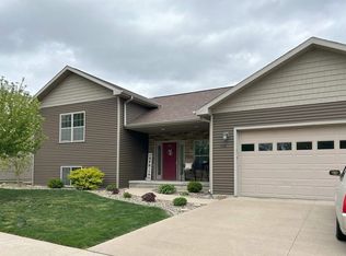 306 33rd St, Fort Madison, IA 52627