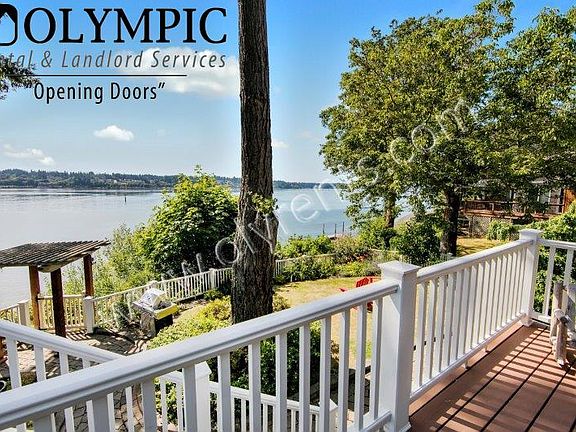 2nd image of 1919 E Bay Dr NE