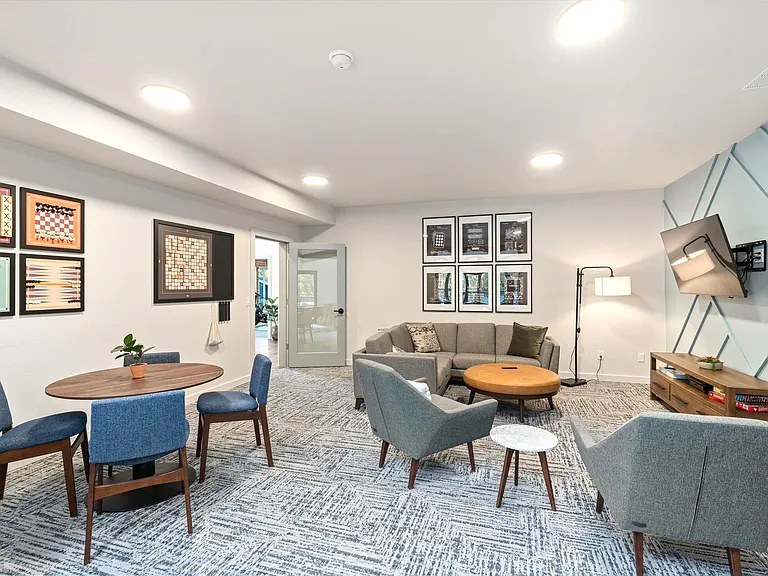 Westvue Apartments — Photo 18