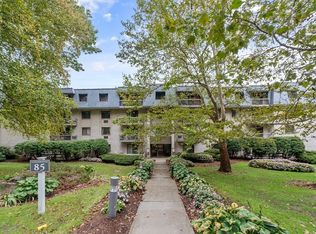 85 Commons Dr UNIT 302, Shrewsbury, MA 01545