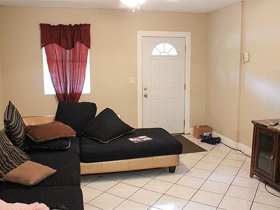 3rd image of 6955 Twiggs Ln