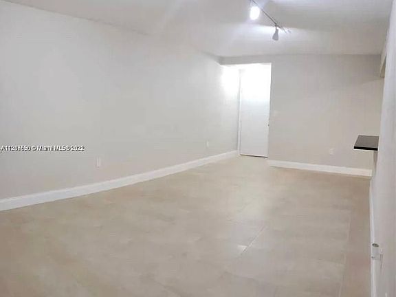5th image of 9419 Fontainebleau Blvd APT 112