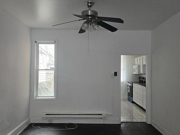 5th image of 744 E Willard St