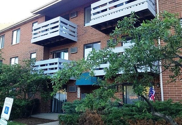 1st image of 1209 E Winslowe Dr #203