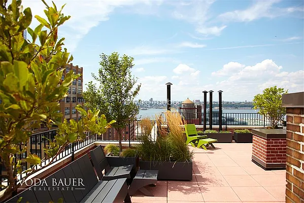 Rented by Voda Bauer Real Estate | media 20