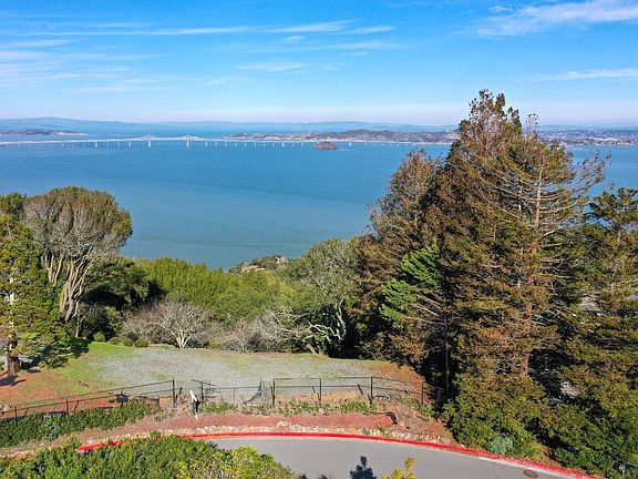 5th image of 3 Heathcliff Drive