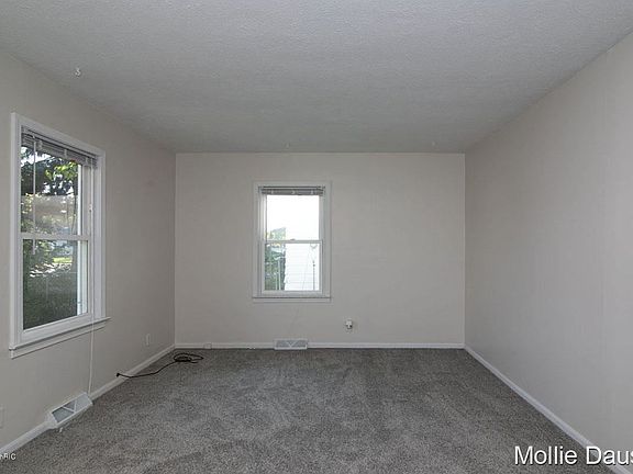 4th image of 132 58th St SE