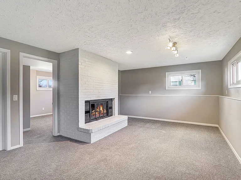 3789 Skyhigh Rd — Photo 22