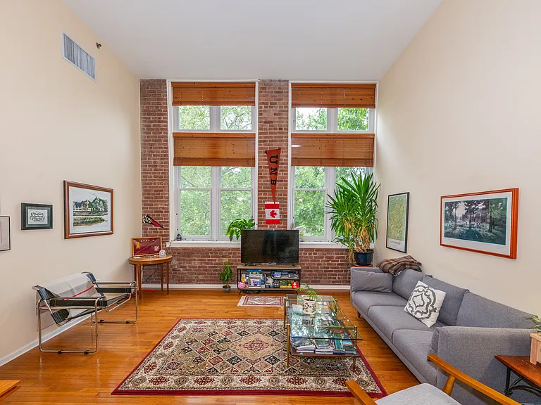 262 Main St #204 — Photo 7