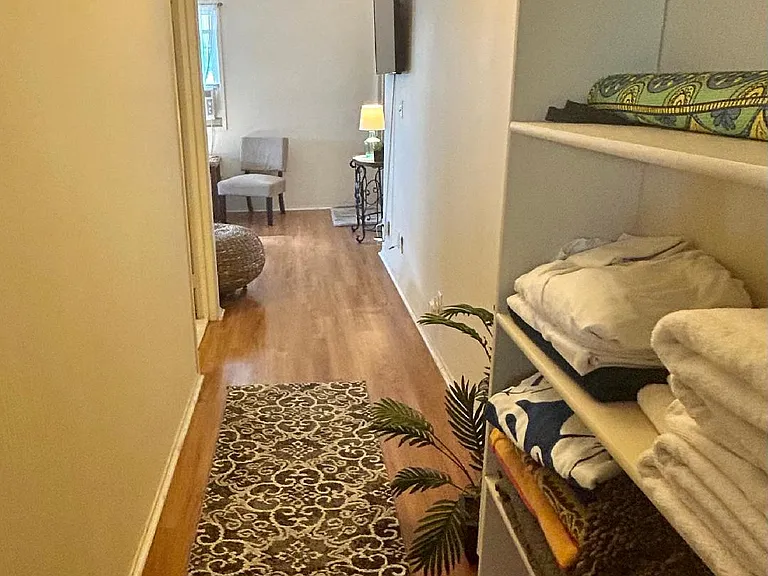 1369A 13th Ave — Photo 7