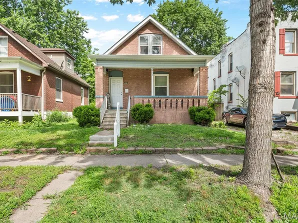 2411 Benton St, Granite City, IL 62040