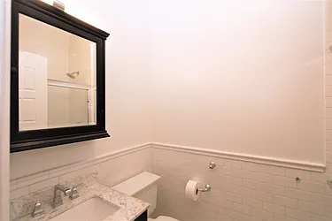 Rented by R New York