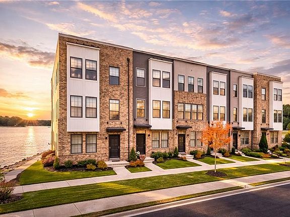 Strauss 4 Story Waterfront