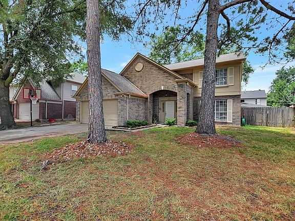 3rd image of 18210 Lake Bend Dr