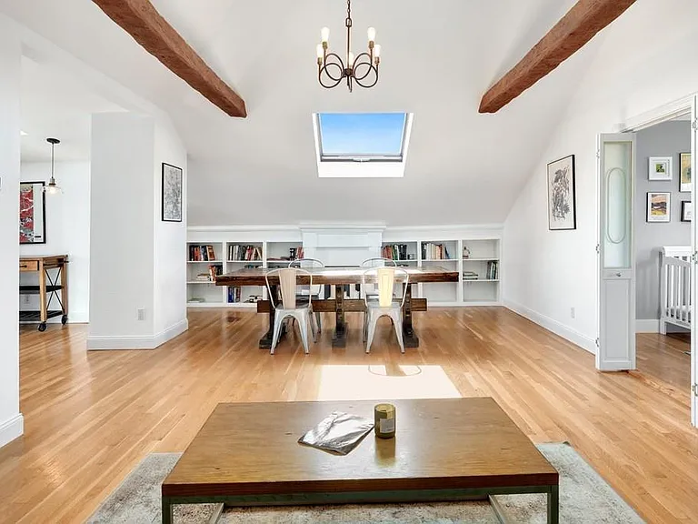 30 Adelaide St #4 — Photo 7