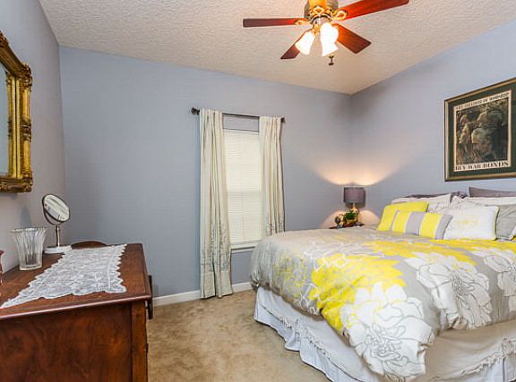 4th image of 107 Wellington Pl