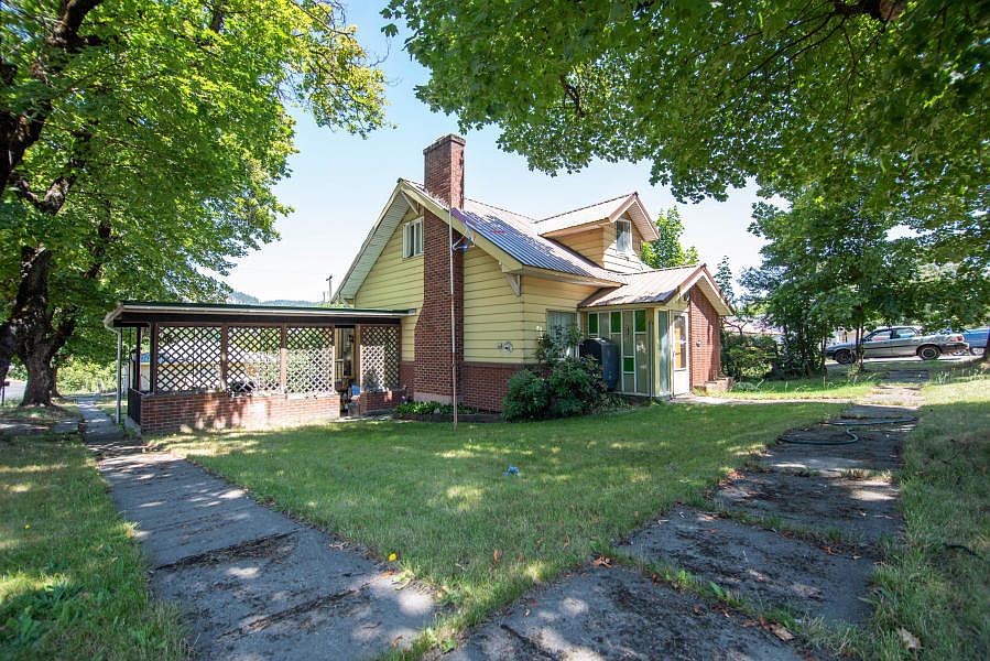 2nd image of 1746 Main Ave