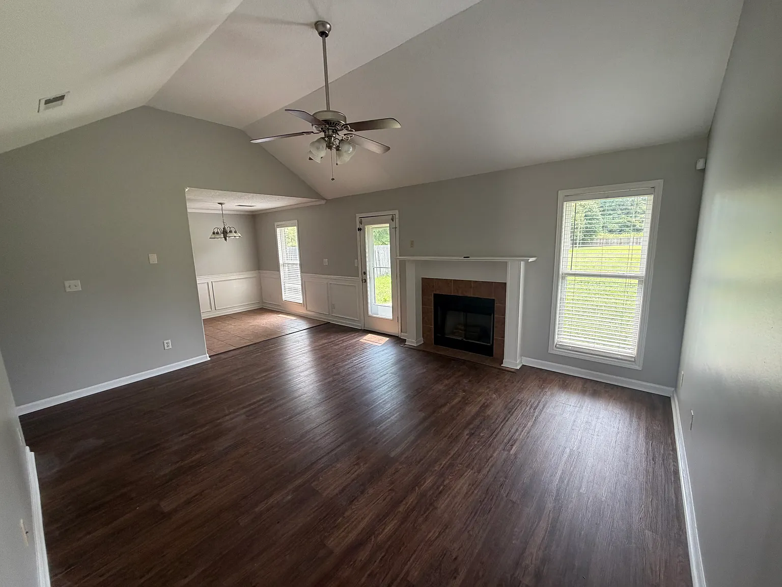 124 Paulmerston Dr — Photo 4