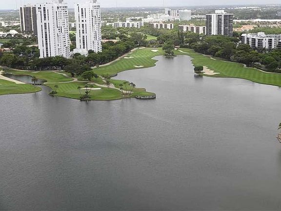 4th image of 20185 E Country Club Dr #26