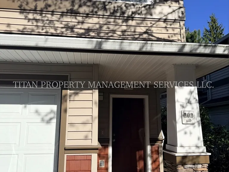 10871 SW Canterbury Ln #204 — Photo 1