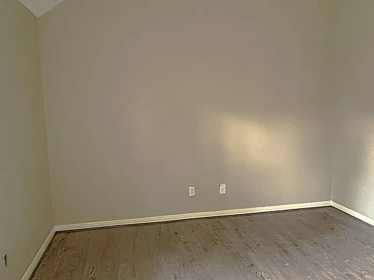 18718 Walden Forest Dr — Photo 23