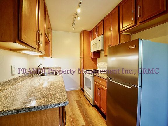 5th image of 17 Shelley Dr APT 4