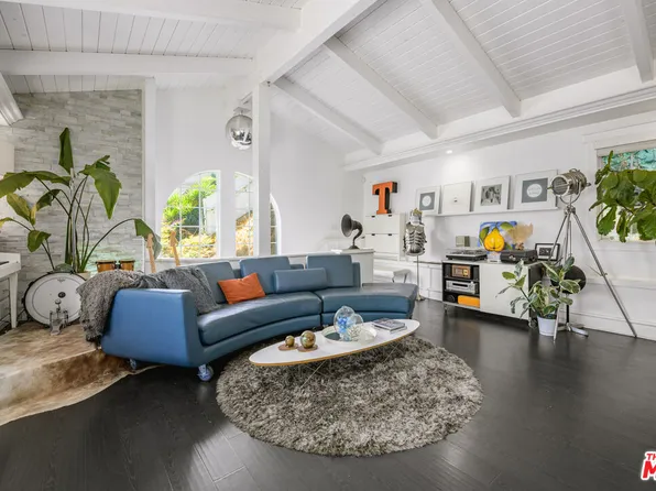 2225 N Cahuenga Blvd, Los Angeles, CA 90068