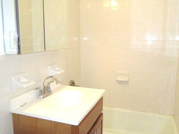 5th image of 146 5th Ave APT 2B