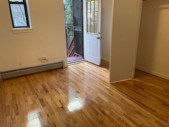 4th image of 463 17th St APT 1A