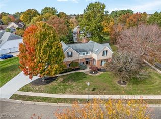 5017 Nobles Pond Dr NW, Canton, OH 44718