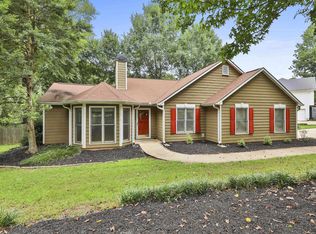 10 Northfield Dr, Newnan, GA 30265