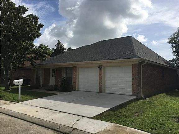 2nd image of 448 Aurora Oaks Dr
